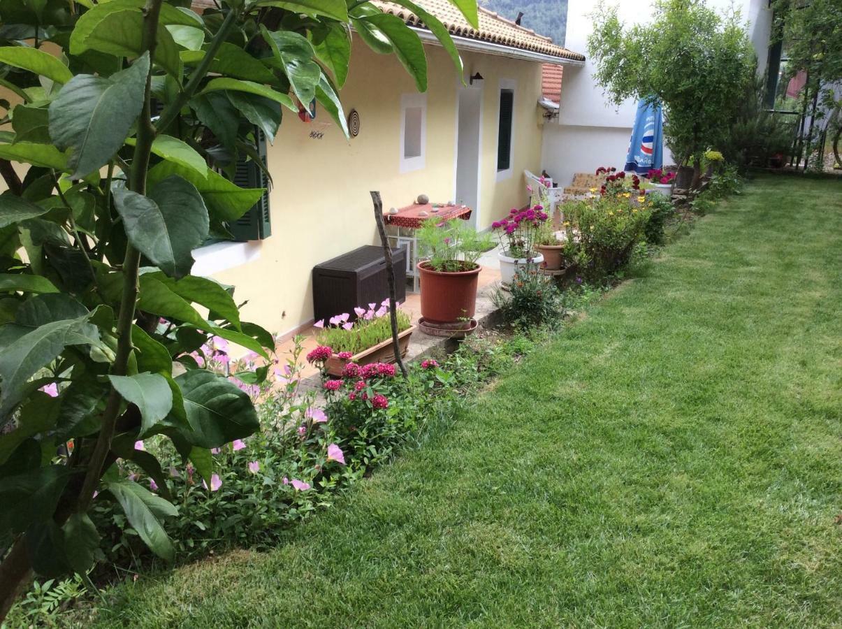 Villa Christos House à Kariá Extérieur photo